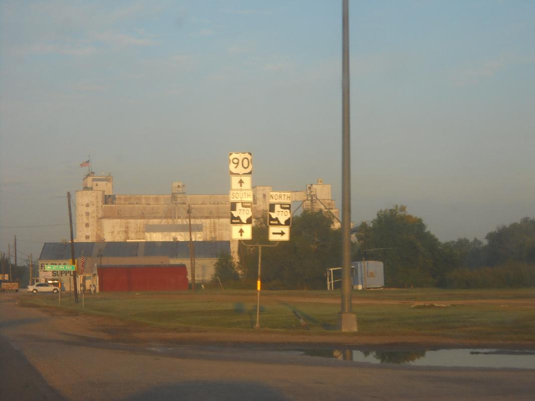 Texas - Baumont to Houston - Early morning - Hwy 90